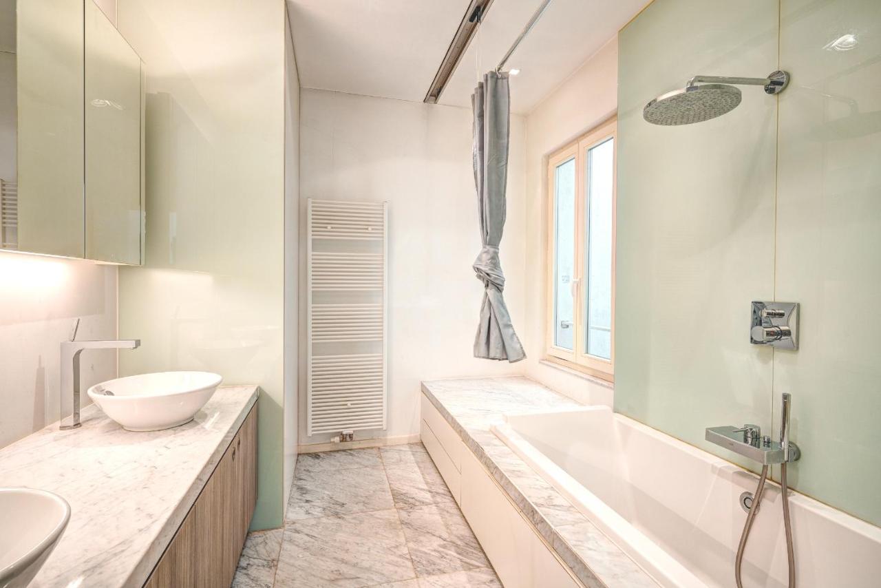Three Bedroom Marble Apartment In The Heart Of Antwerpen Exterior foto