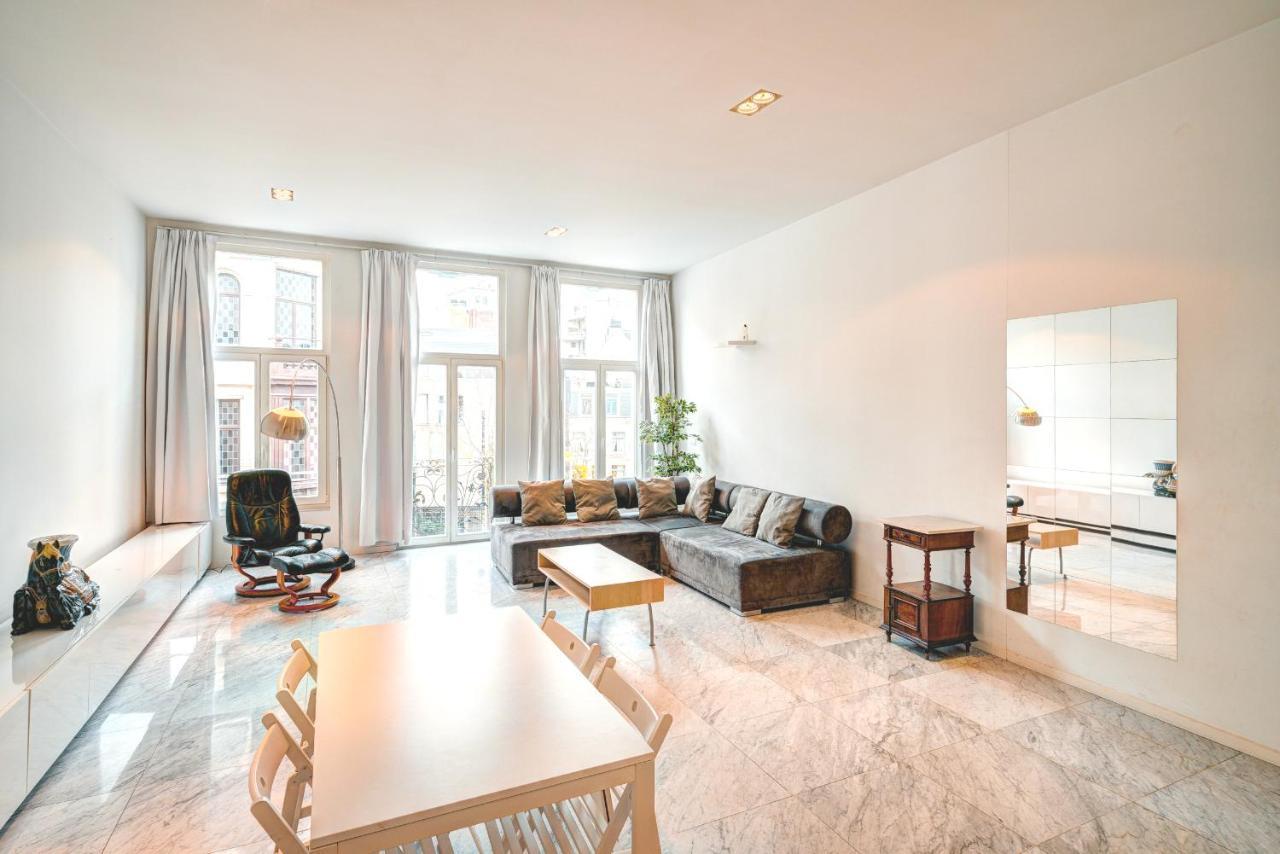 Three Bedroom Marble Apartment In The Heart Of Antwerpen Exterior foto